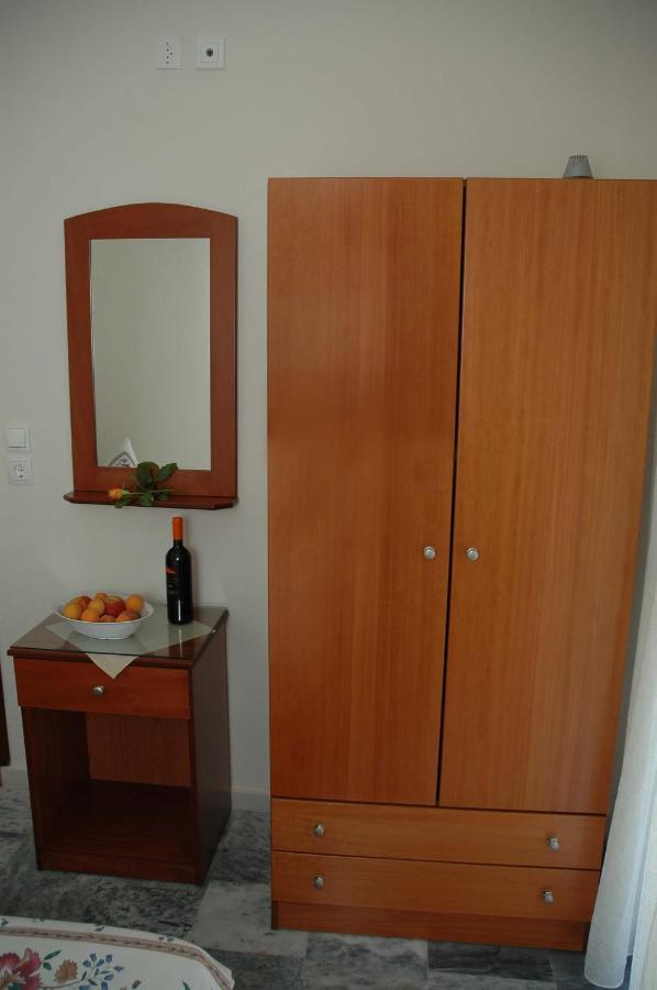 Frideriki Apartments Olympiakí Aktí 外观 照片